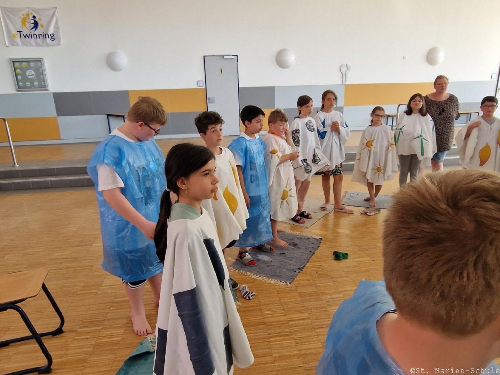 23-06-06-umweltclownin-23