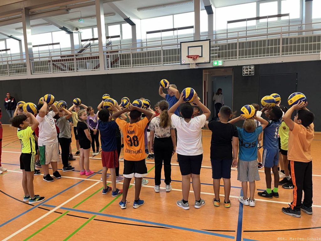 23-09-27-volleyball-02