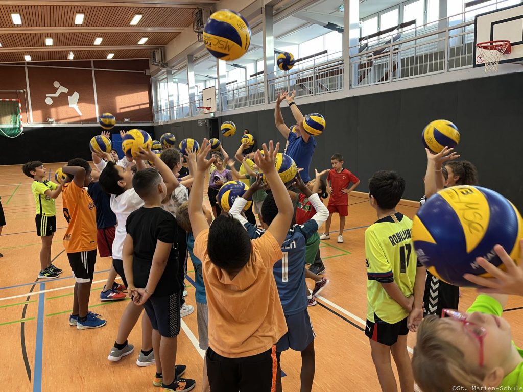 23-09-27-volleyball-04