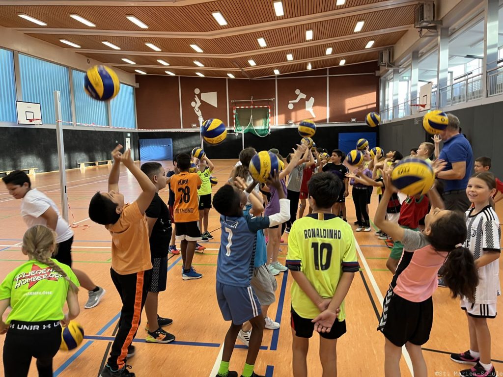 23-09-27-volleyball-05