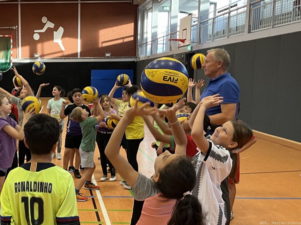 23-09-27-volleyball-06