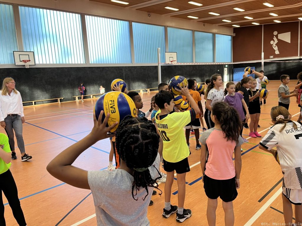 23-09-27-volleyball-07
