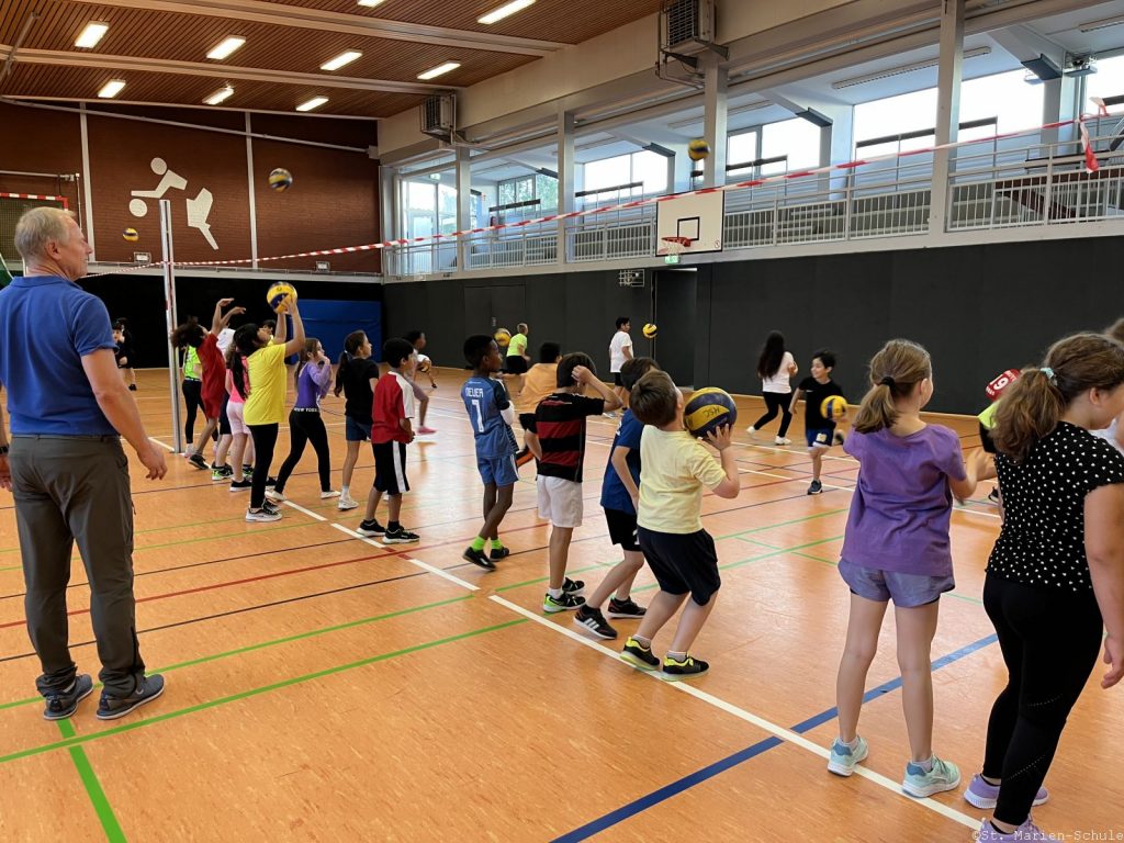 23-09-27-volleyball-21