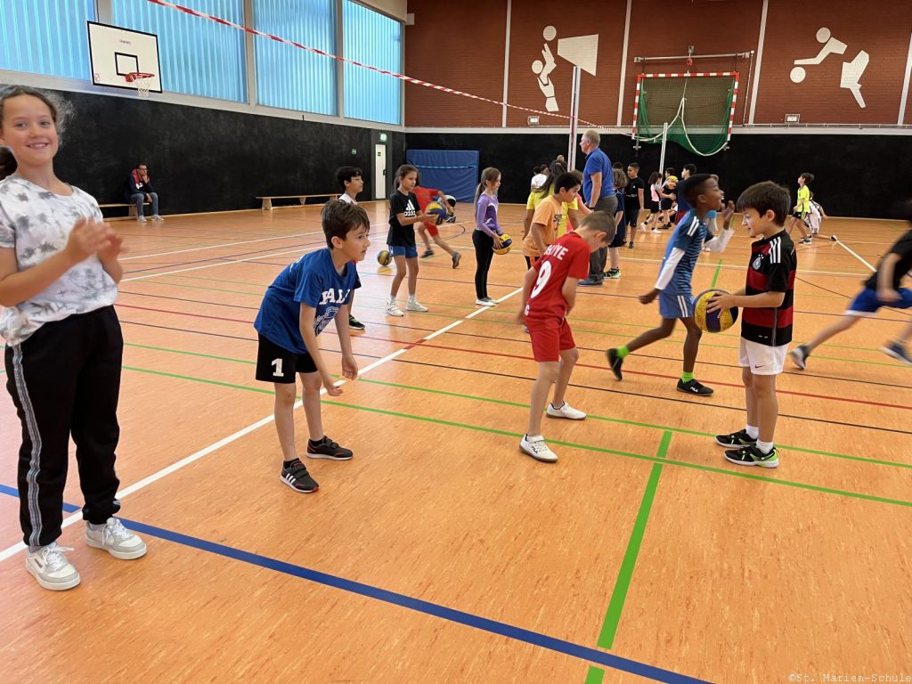 23-09-27-volleyball-25