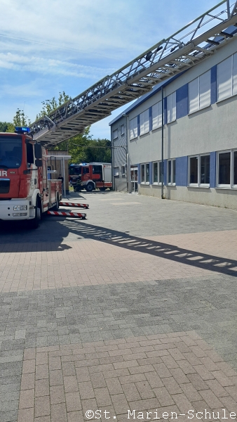 25-08-OGS-Feuerwehr-01